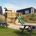8 Person In Løkken
